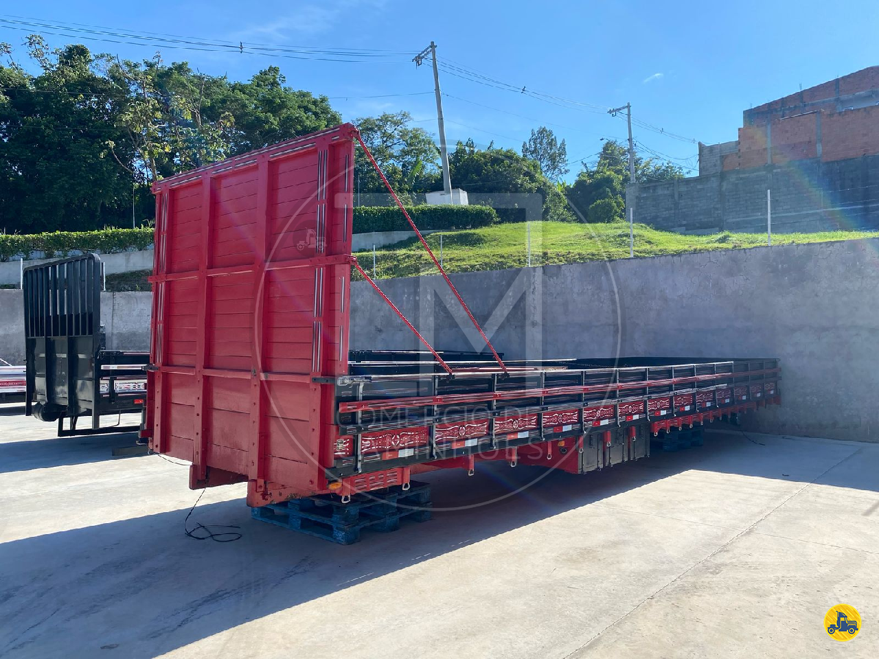 CARROCERIA SOBRE CHASSI  BITRUCK CARGA SECA LM Caminhões CAJAMAR SÃO PAULO SP